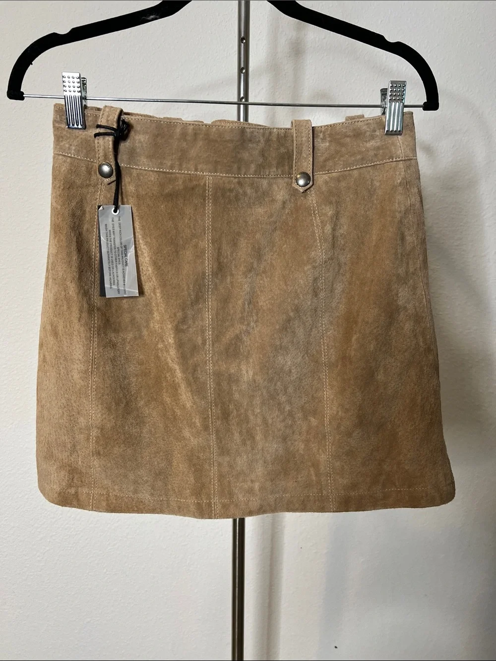 Blank NYC Suede Zip-Front Mini Skirt in Tan - Picture 2 of 4